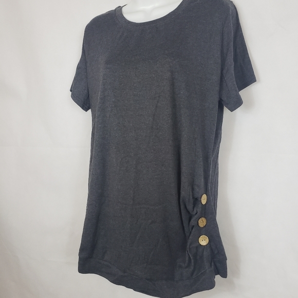 Gray Short-Sleeve Crew Neck Side Button T-Shirt lg - Picture 3 of 7